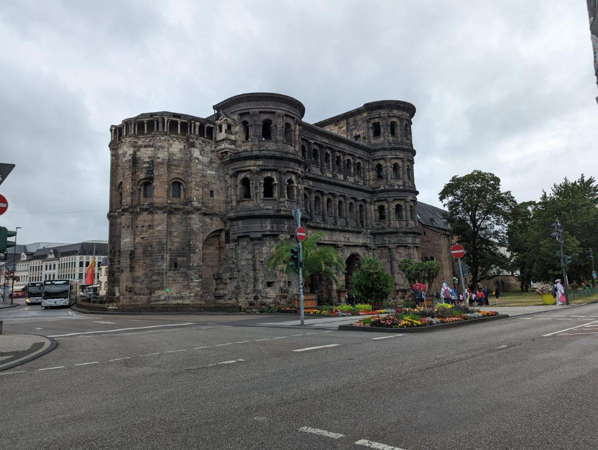 Kenner Treff Hotell Exteriör bild